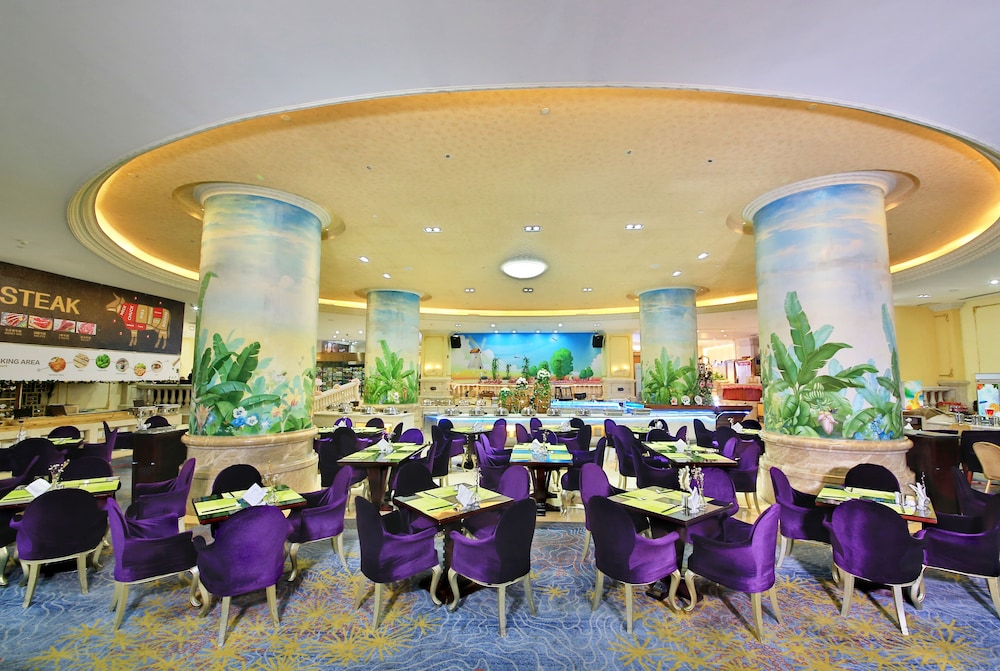 Xinhui Country Garden Phoenix Hotel 35/50