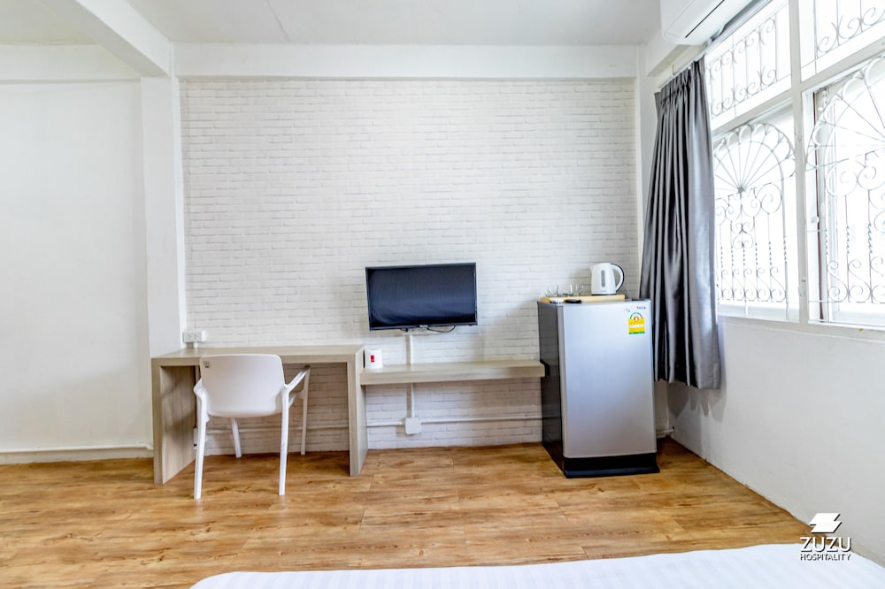 Ze Residence Bang Aor Station 22/34