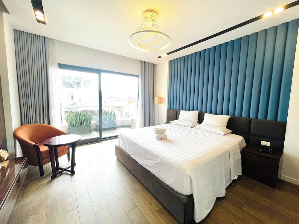 Royal Dragon Boutique Hotel 34/59