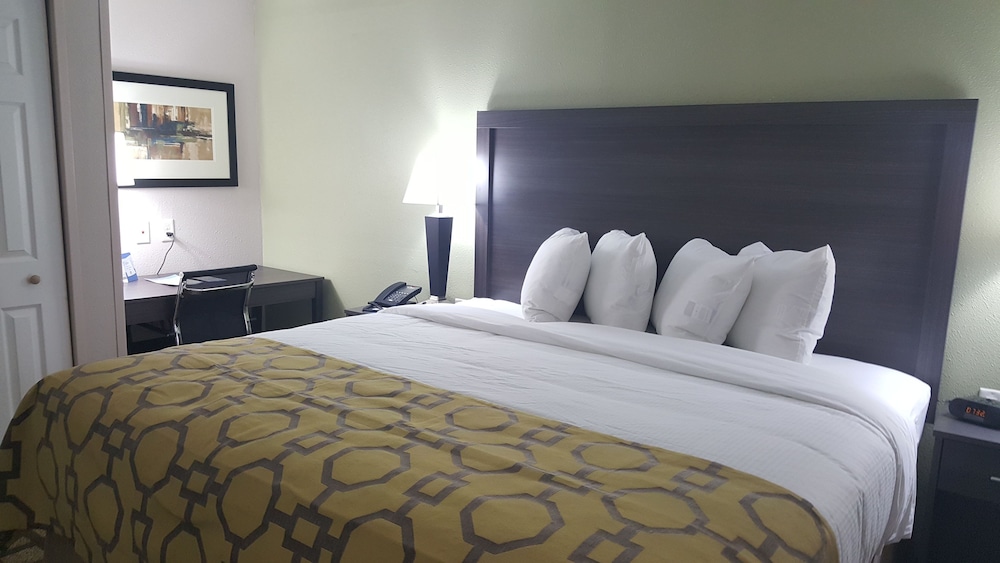 Baymont By Wyndham Clarksville 15/39