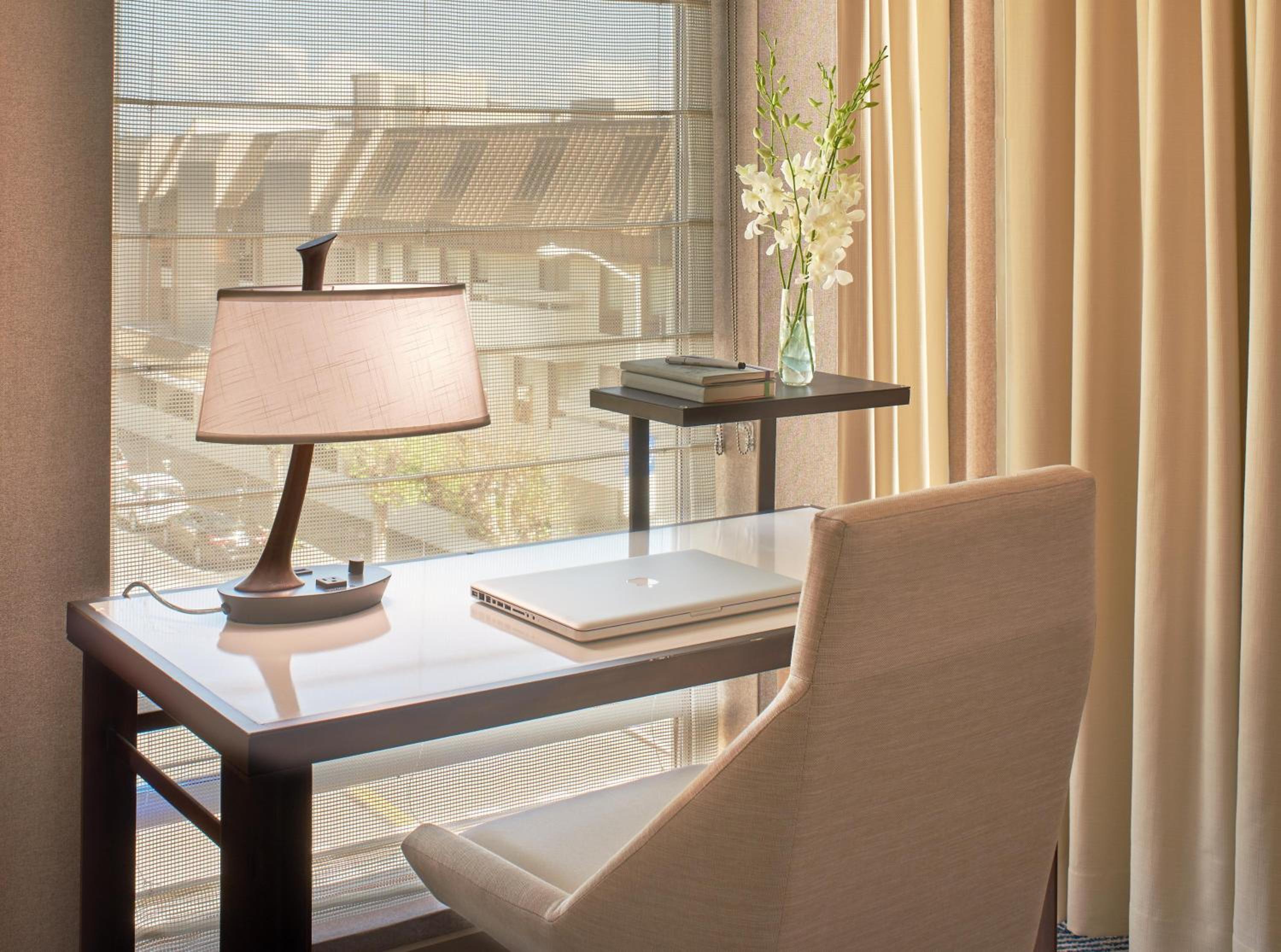 Suite, King Bed, Sofa