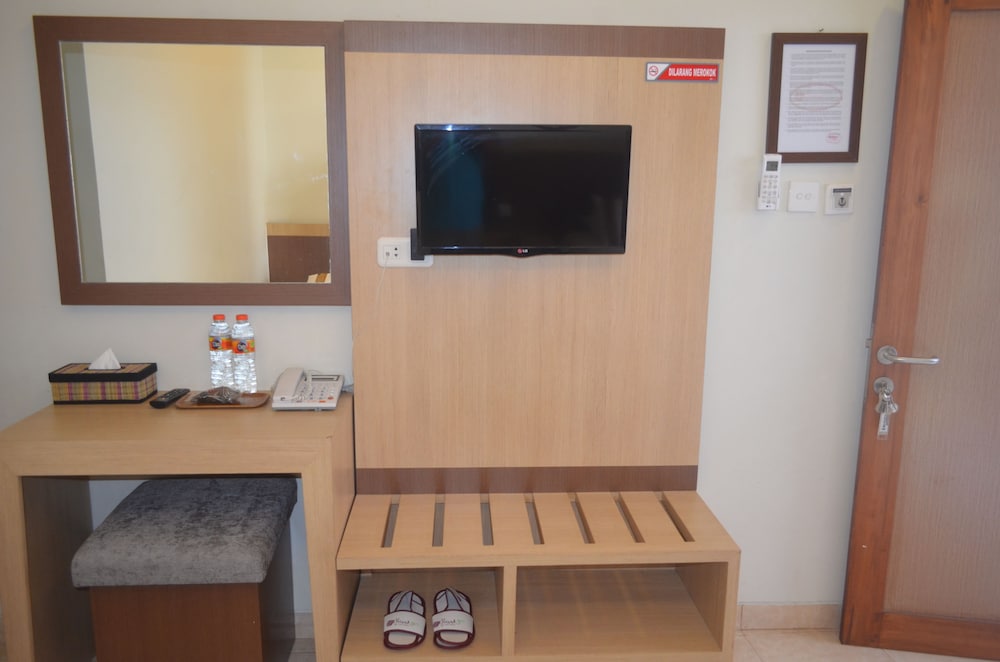 Mawar Asri Hotel 38/43