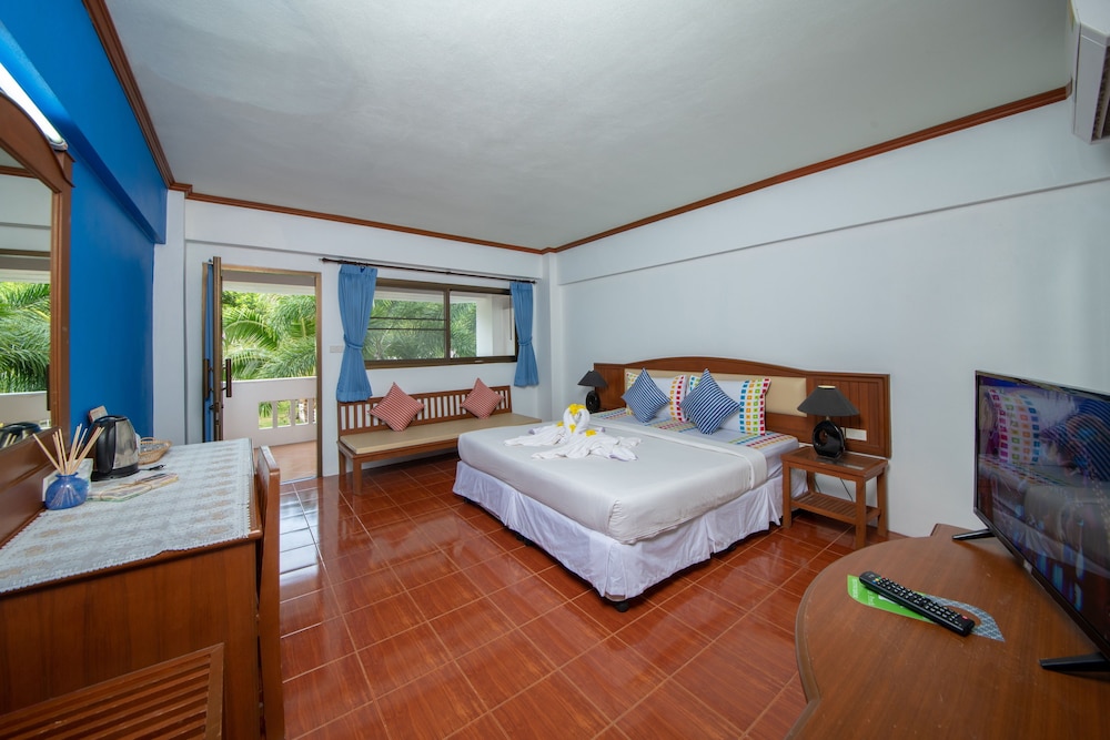 Bay Beach Resort 12/50