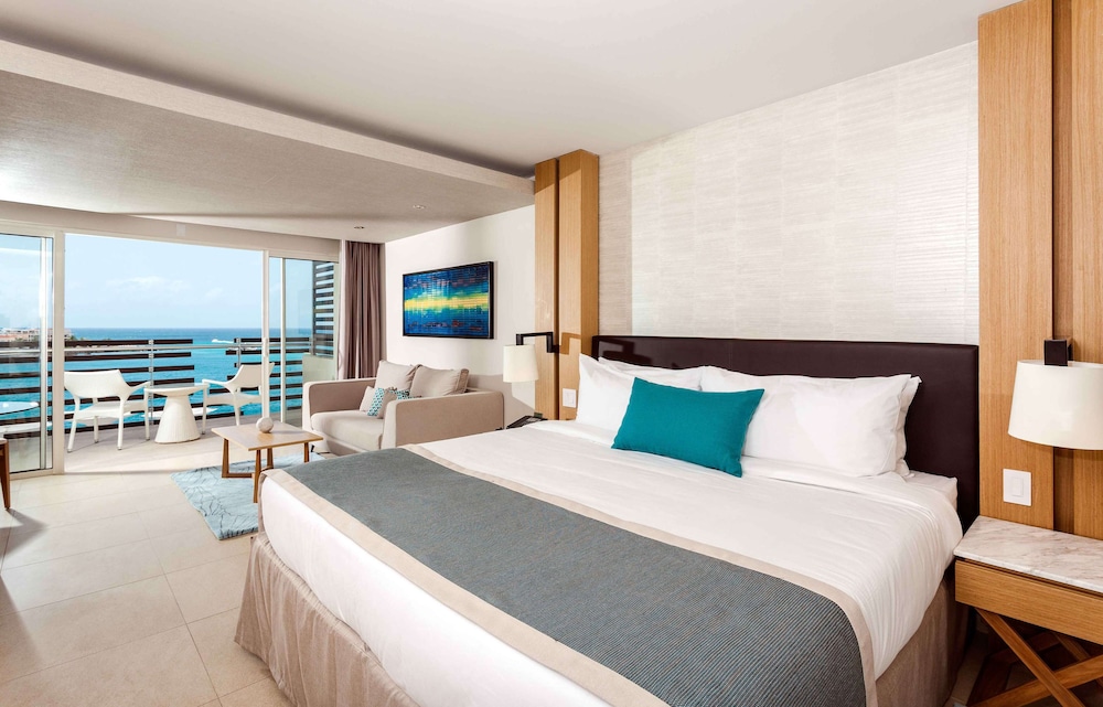 Sonesta Ocean Point Resort - Adults Only 14/50