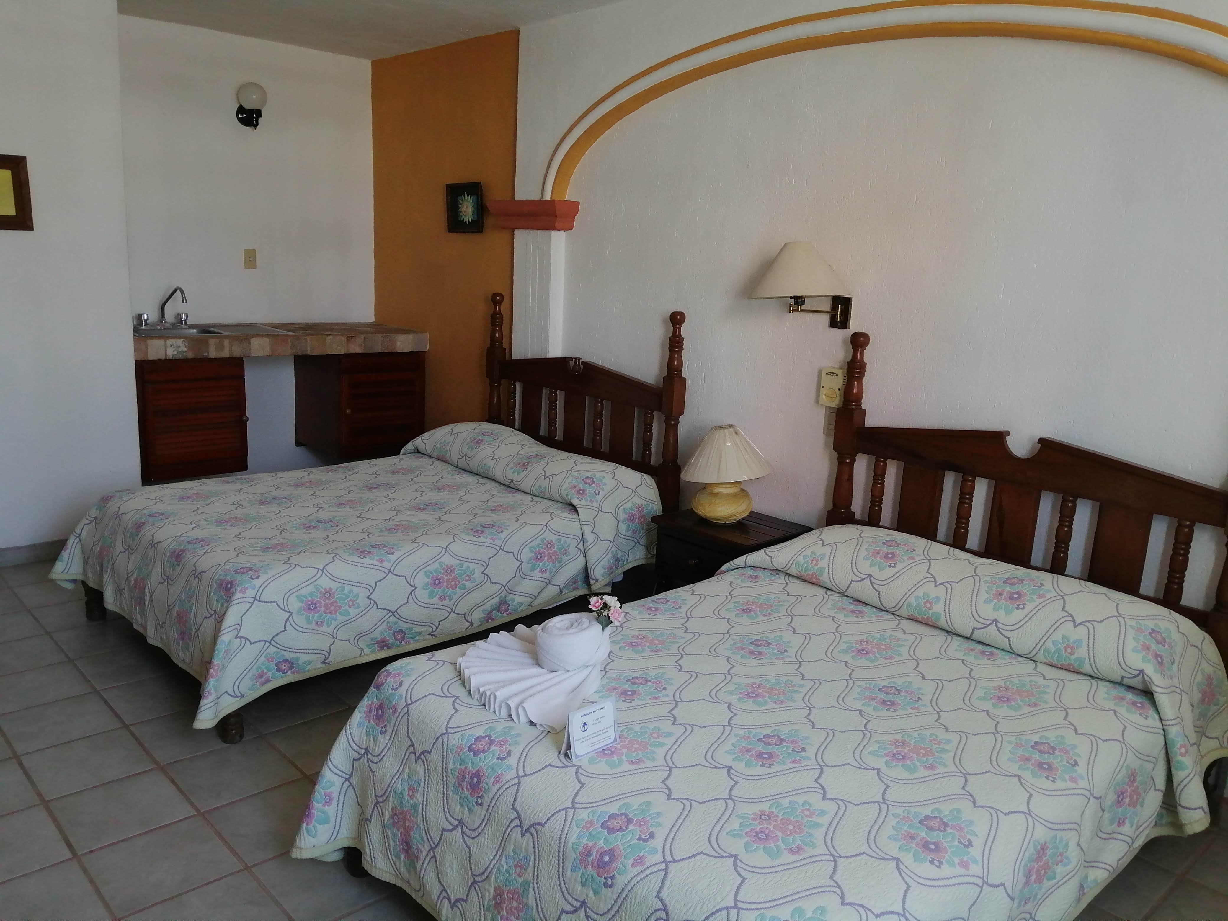Classic, 2 Double Beds