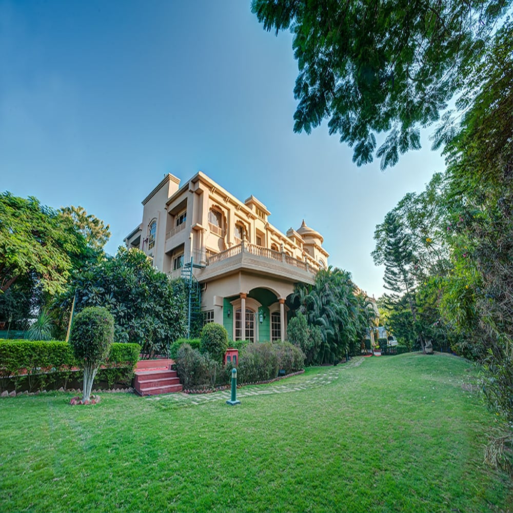 Renest Shraddha Inn Shirdi (ex Shraddha Sarovar Portico) 38/41
