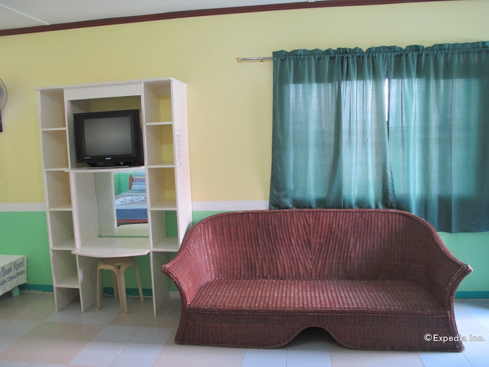 White Beach Hotel Bar And Restaurant 80/90