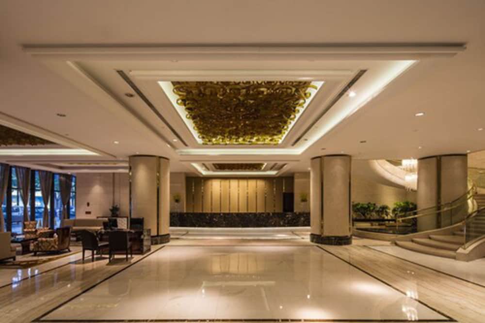 Lobby at Hangzhou West Lake Xinqiao Hotel, HANGZHOU