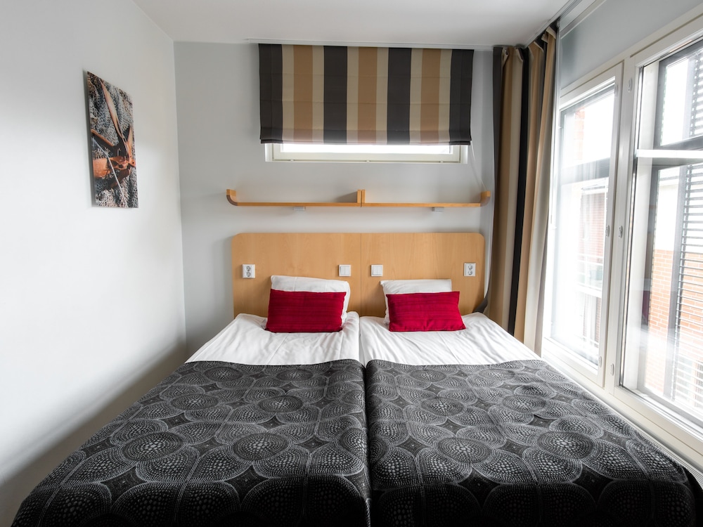 Superior, Twin Beds, Sauna