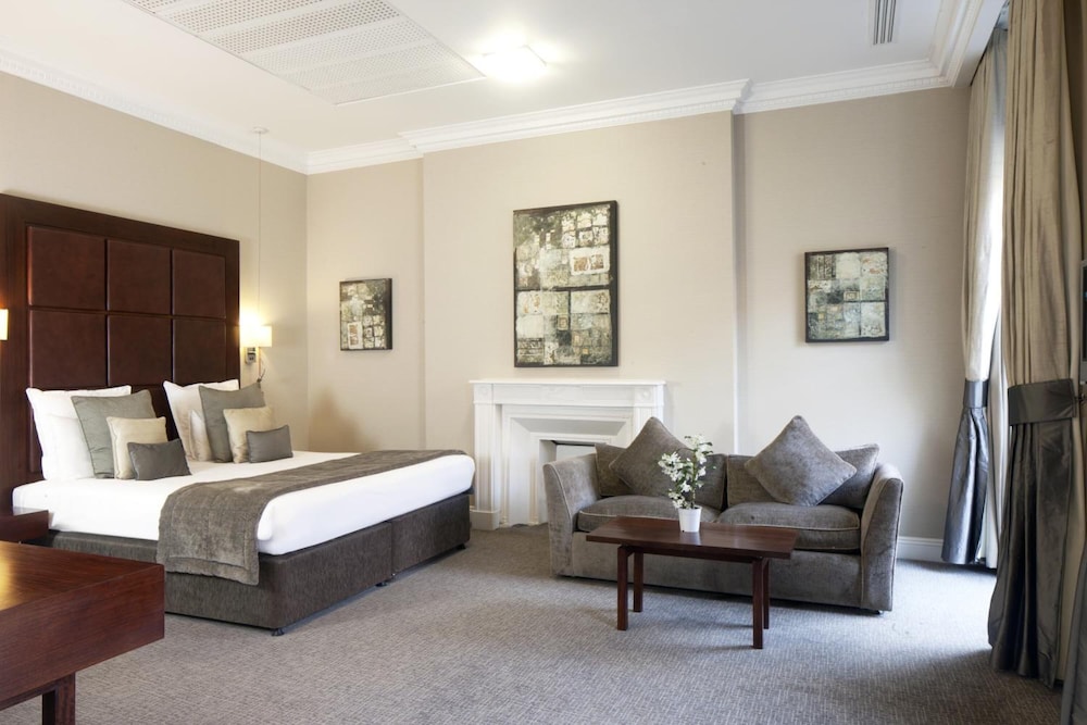 Grange Beauchamp Hotel 25/60