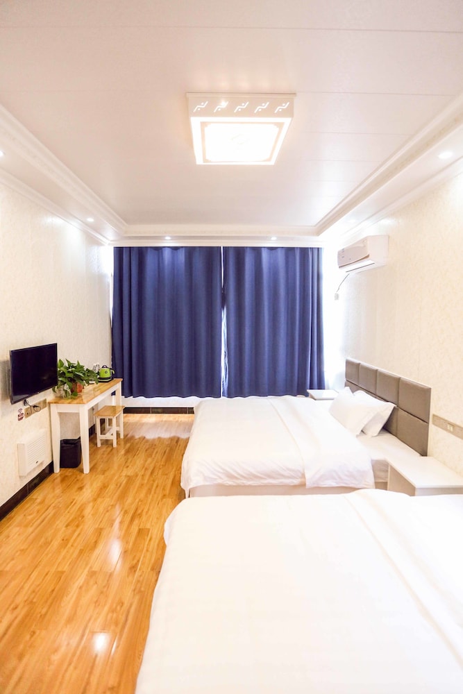 COMFORT, QUEEN BED