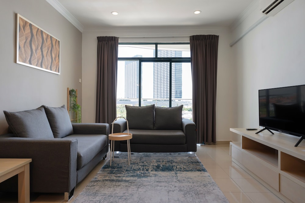 Golden View Serviced Apartment 42/67