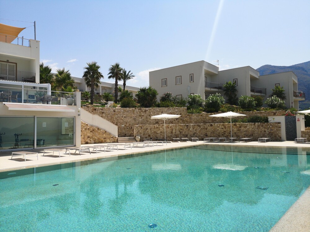 La Blanca Resort 45/50