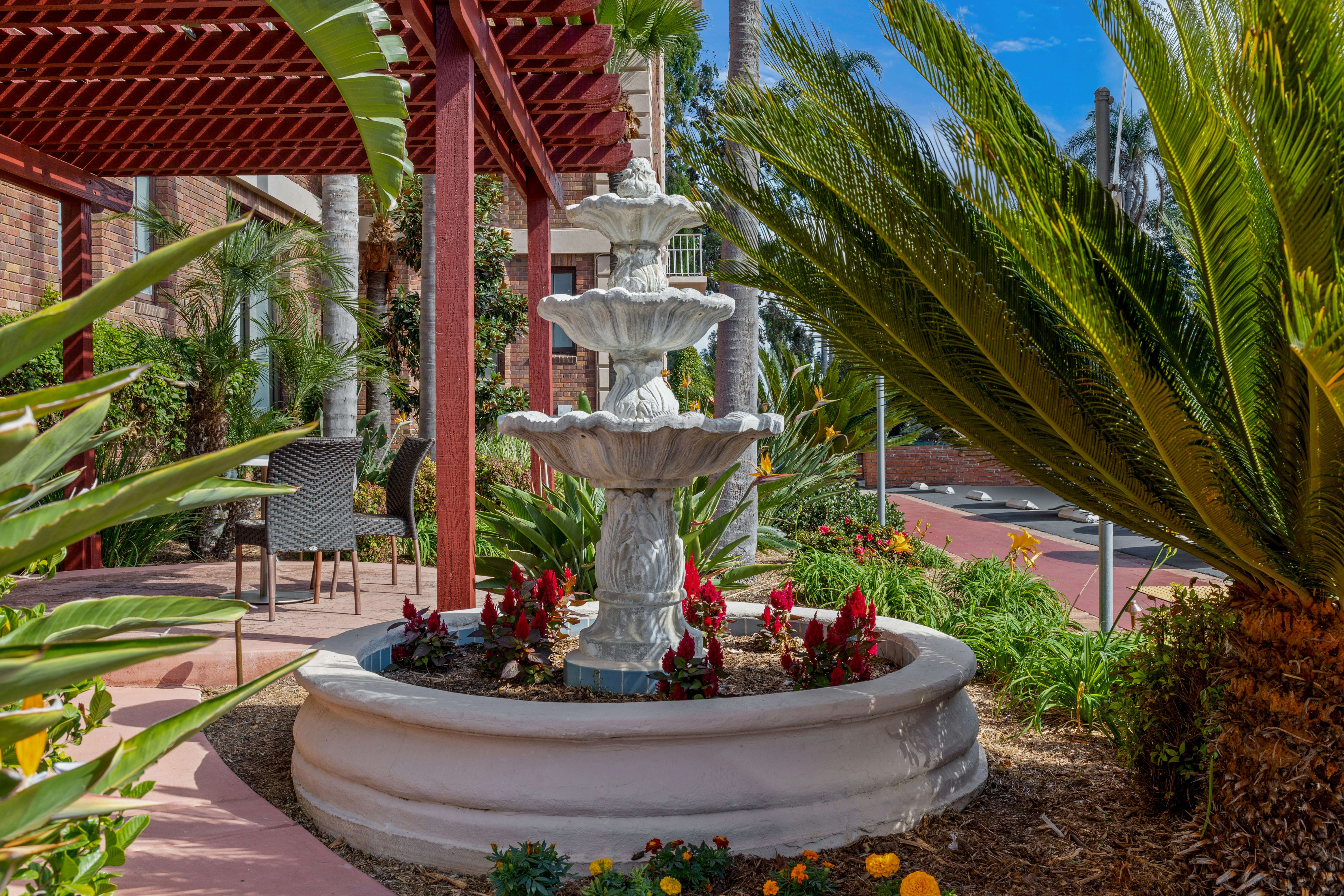 Inn At The Park 40/42