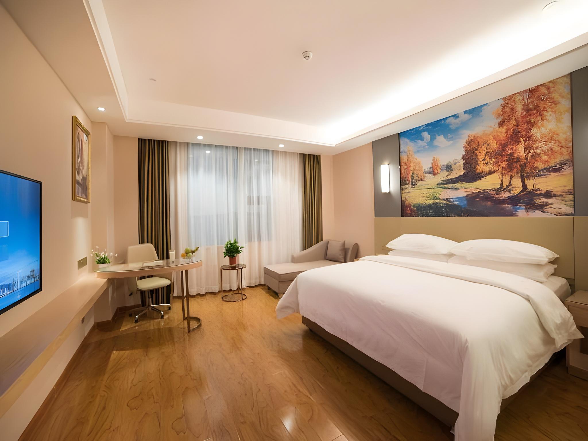 Vienna International Hotel (Xinyang Railway Station) 30/51