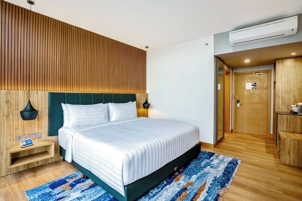 Aston Emidary Bangka Hotel and Conference Center 21/57