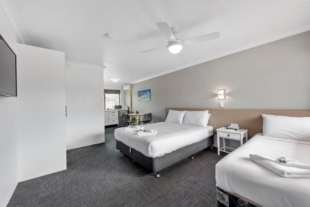 STANDARD, TRIPLE, MULTIPLE BEDS