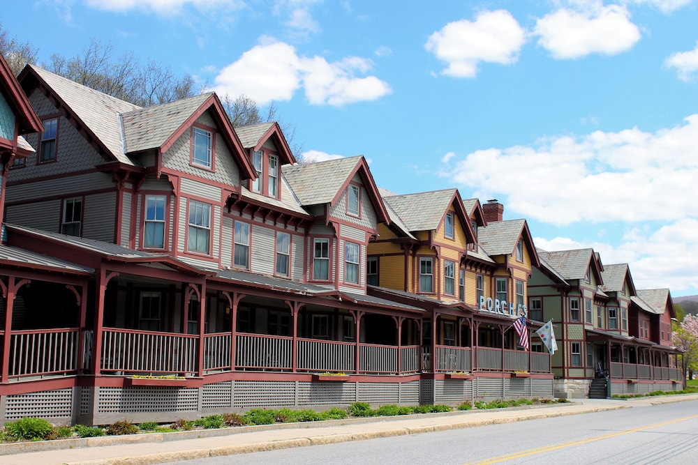 The Porches Inn At Mass Moca 8/74