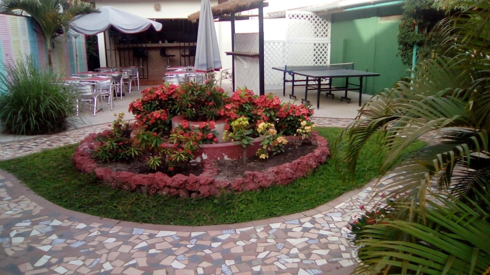 Riyan Apartments 30/42