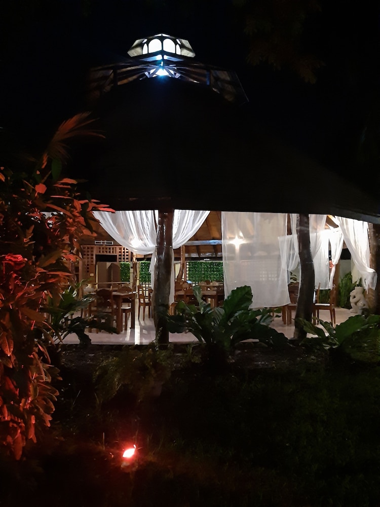 Samara Beach Hotel 45/49