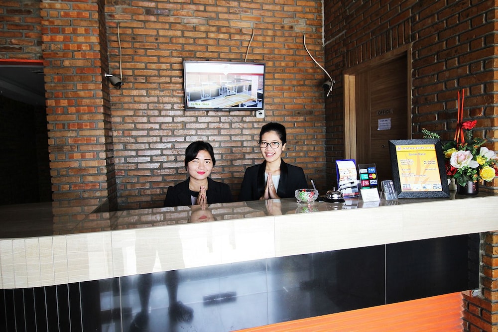 Amaliun Hotel 8/64
