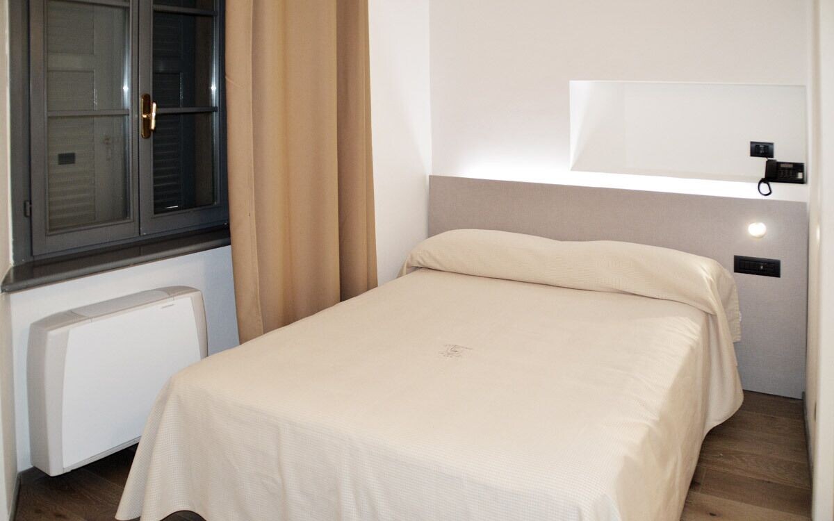 BASIC, DOUBLE BED