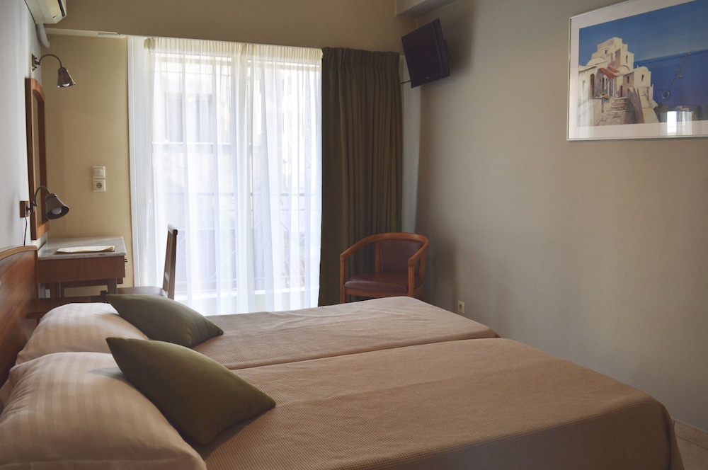 Evripides Hotel 27/69