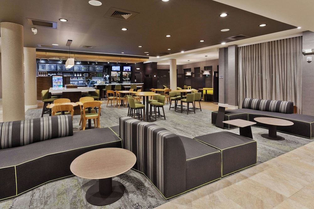 Courtyard By Marriott Fresno Downtown 7/10