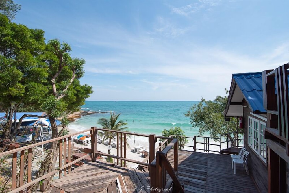 Sangthian Beach Resort 48/60