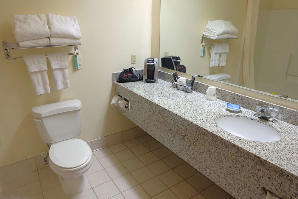 Best Western Plus Eau Claire Conference Center 13/62