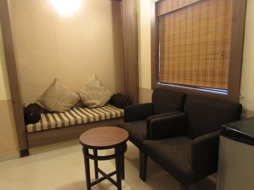 Sandalwood Hotel And Retreat 18/32