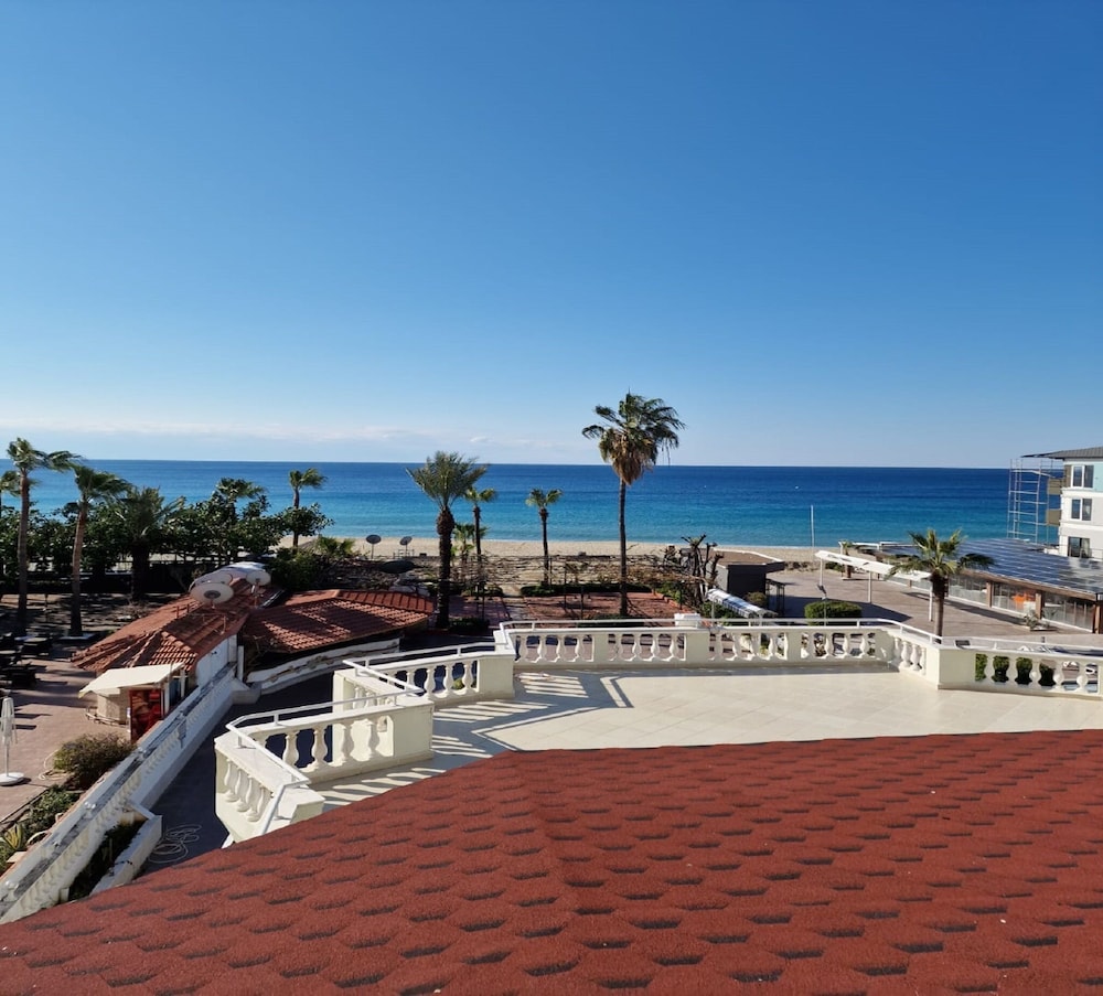 Azak Hotel 34/42