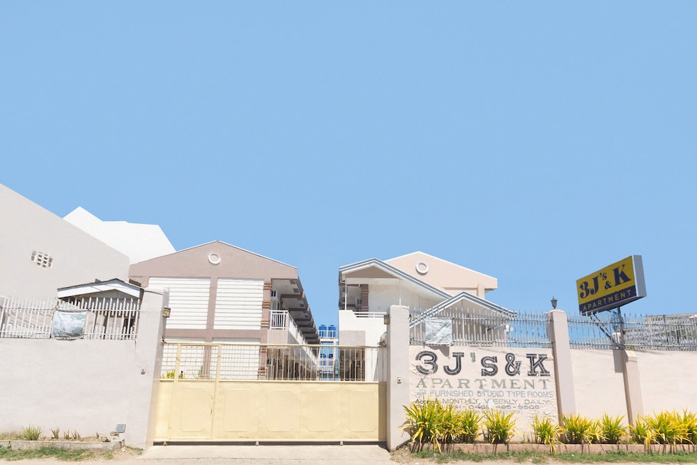 Oyo 556 3JS And K Apartment 15/17