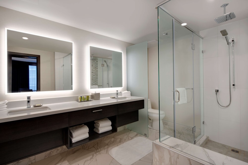 Hilton Vancouver Metrotown 8/51