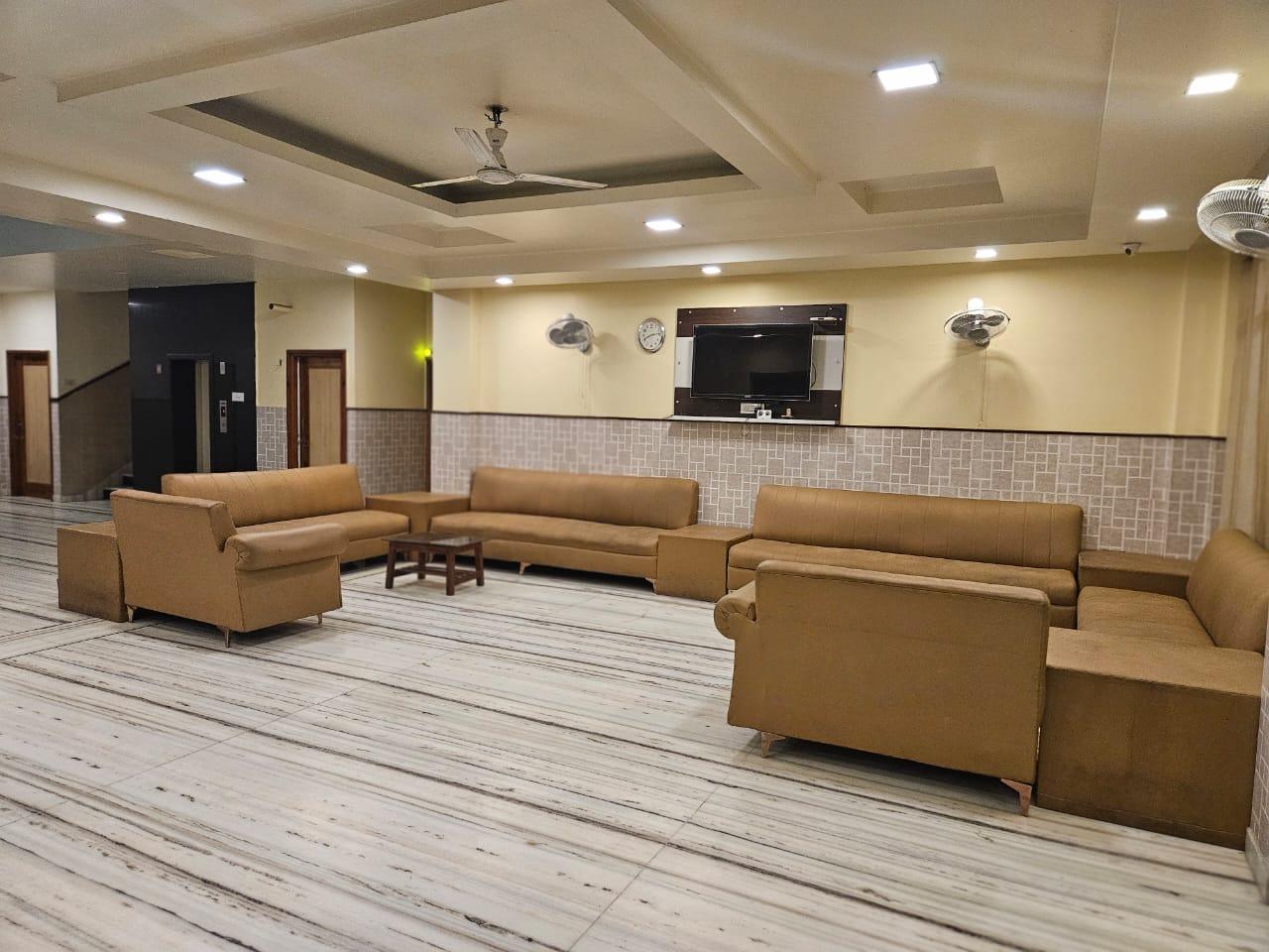 Hotel Shree Palace 33/45