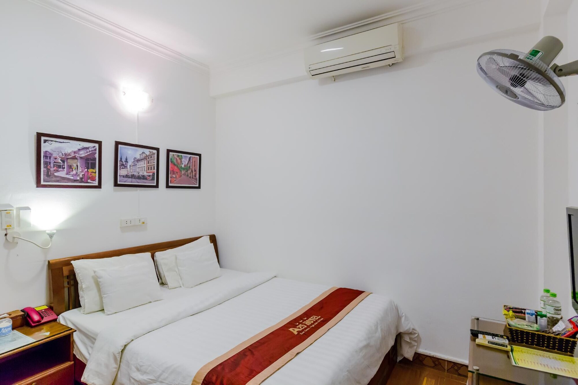 DELUXE, DOUBLE BED