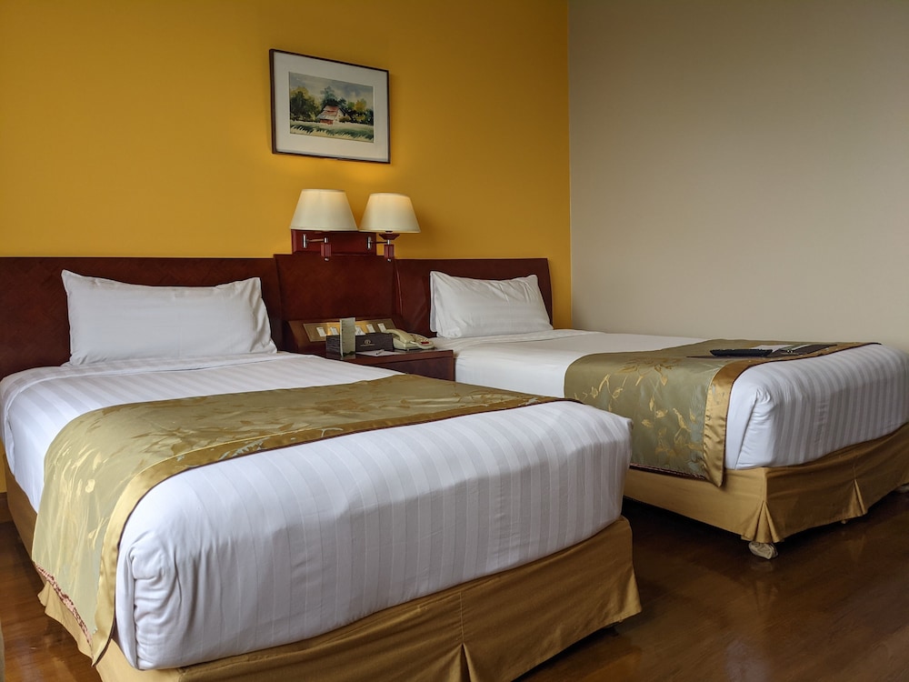 THE PENINSULA CHITTAGONG 16/60