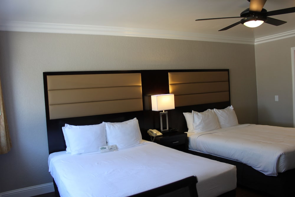 Inn At Highway 1 16/61