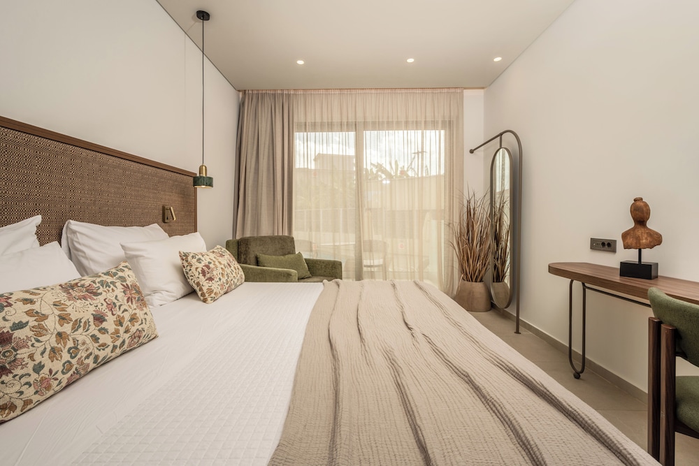 Karras Grande Resort 26/66