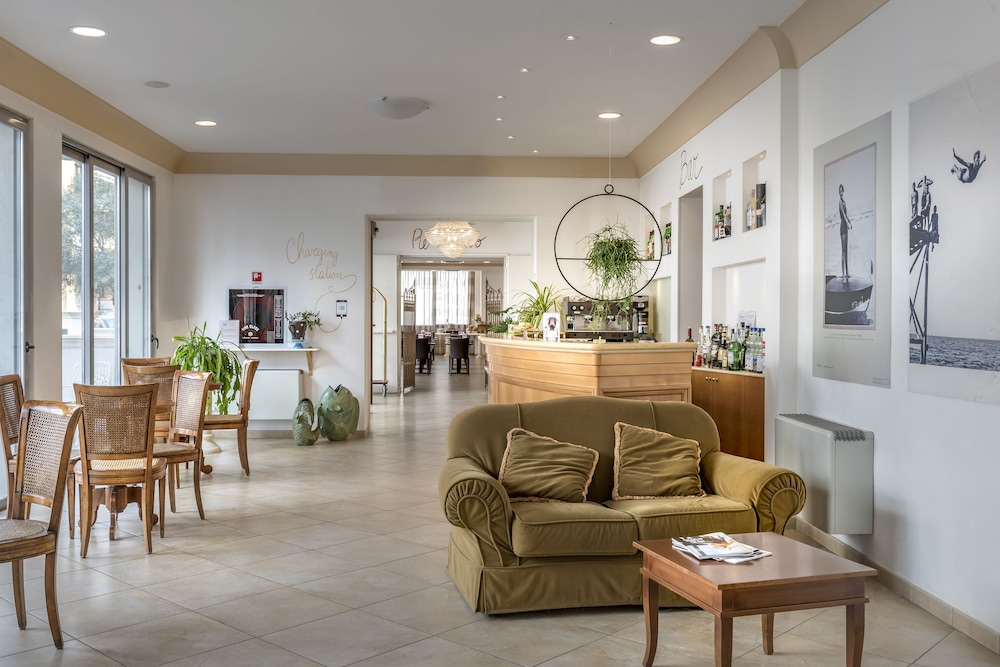 Hotel Sovrana 43/50