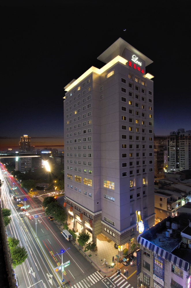 Lees Hotel 3/51