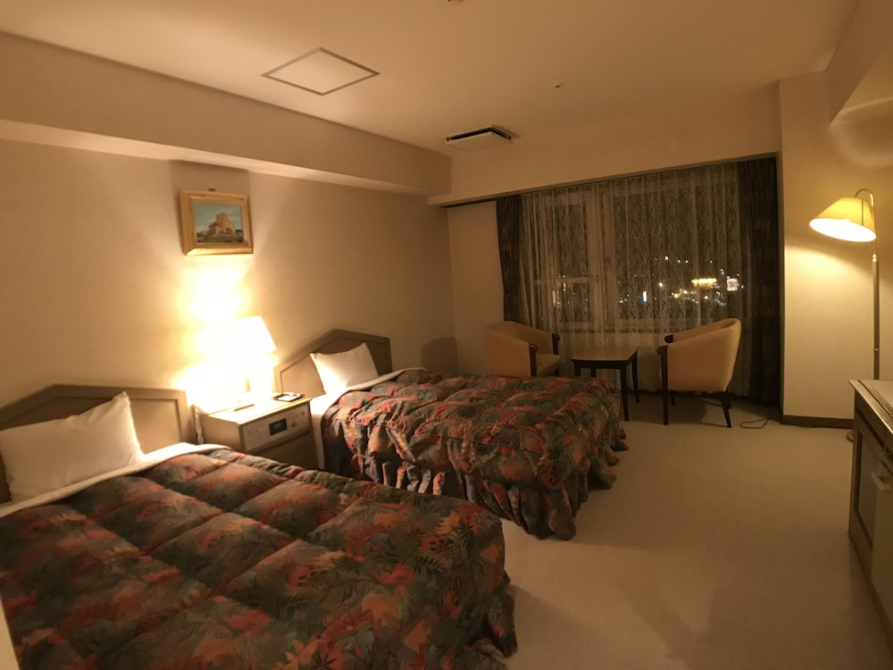 Breezbay Hotel & Resort Gero 62/77