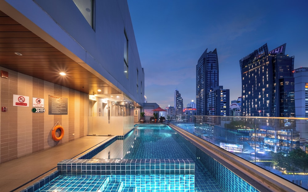 Adelphi Suites Bangkok 34/69