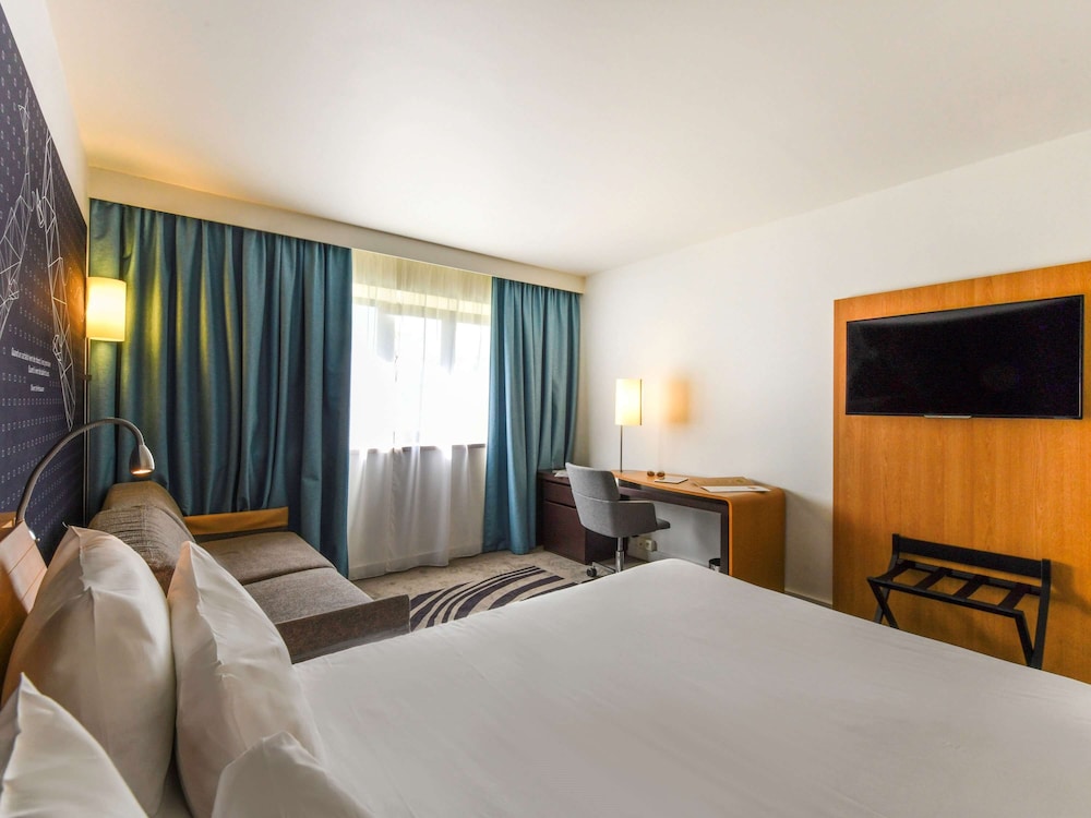 NOVOTEL LA ROCHELLE CENTRE 19/72
