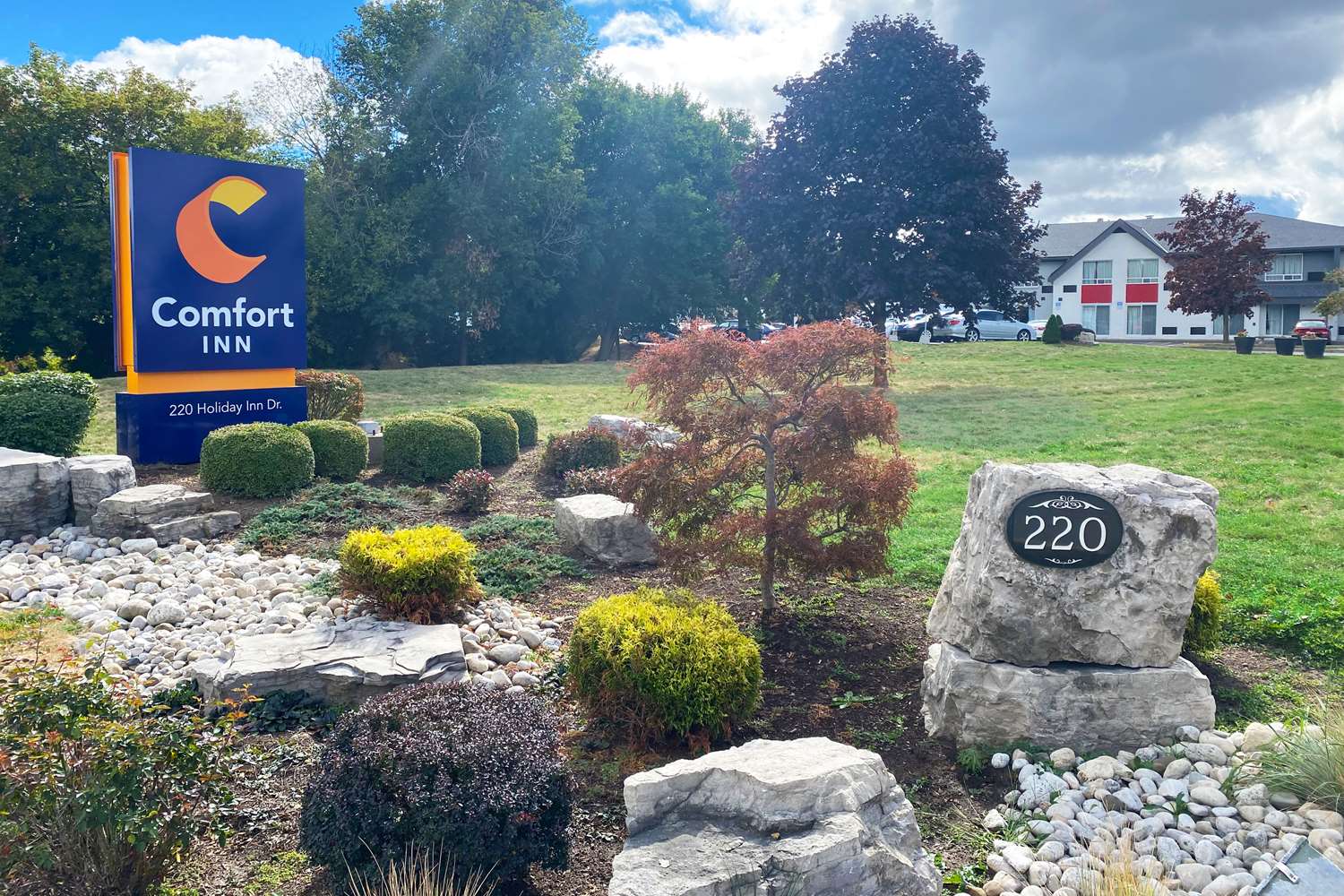 Comfort Inn Cambridge - Highway 401 6/9