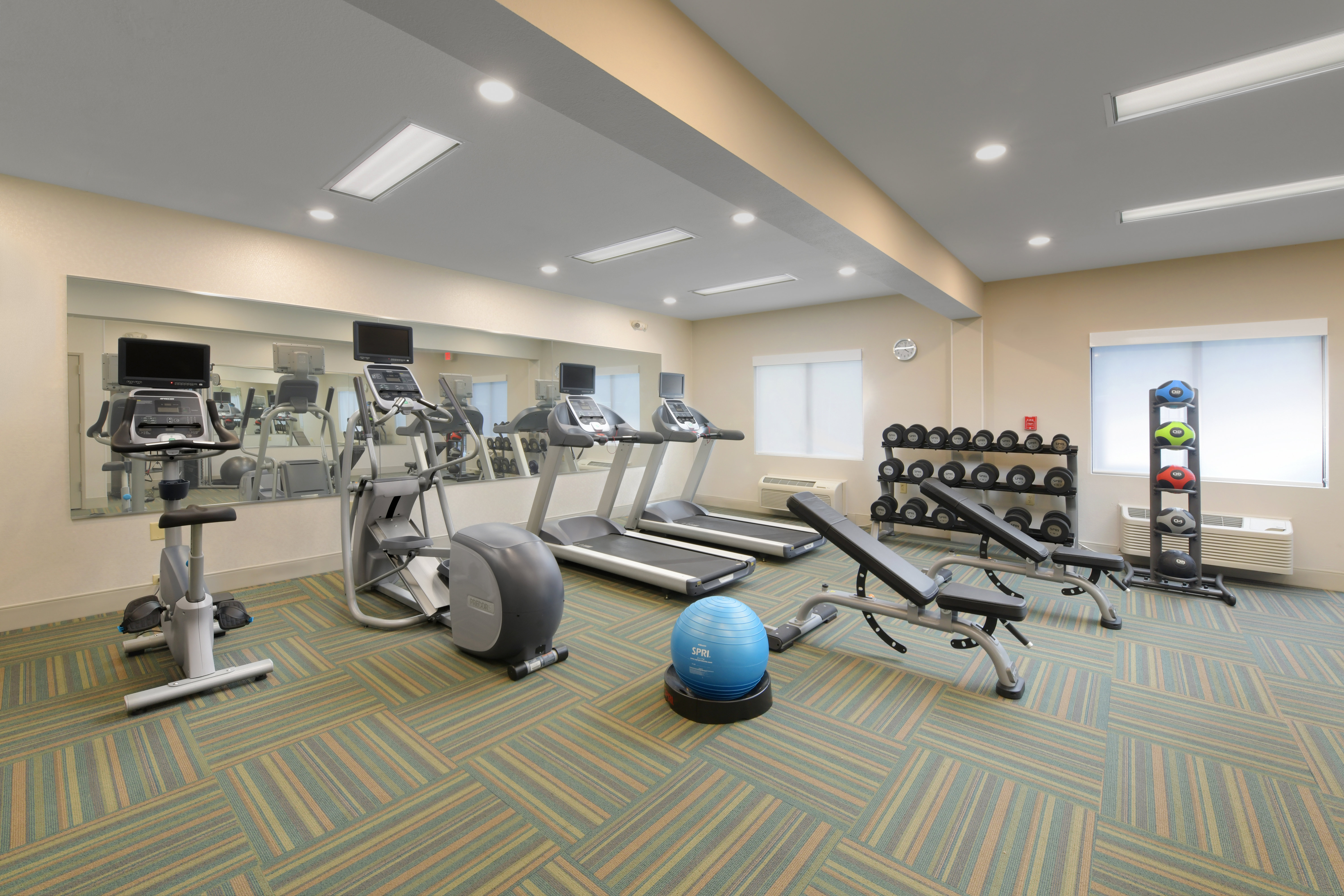 Holiday Inn Express Hotel And Suites Camden Ar 12/20