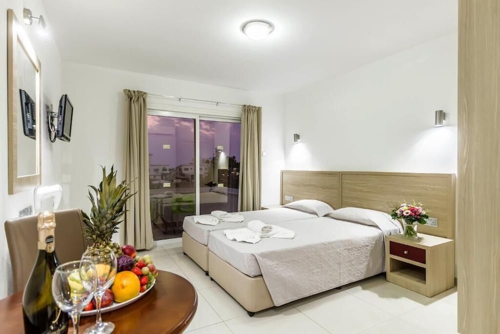 Bellini Hotel 18/48