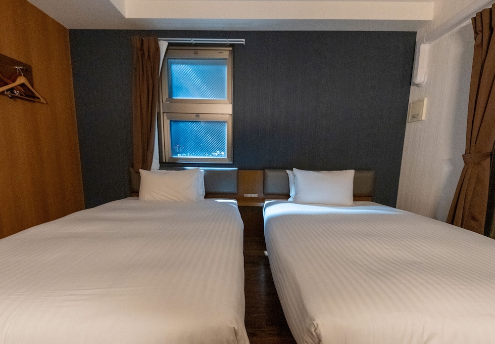 Hotel Trad 8/40