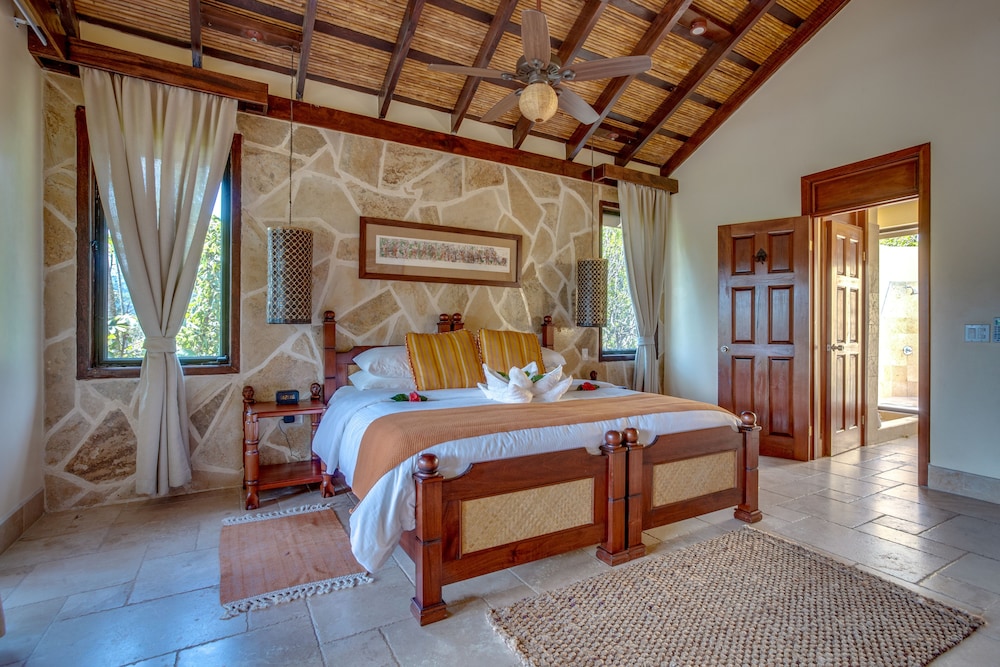 Sleeping Giant Rainforest Lodge 13/51