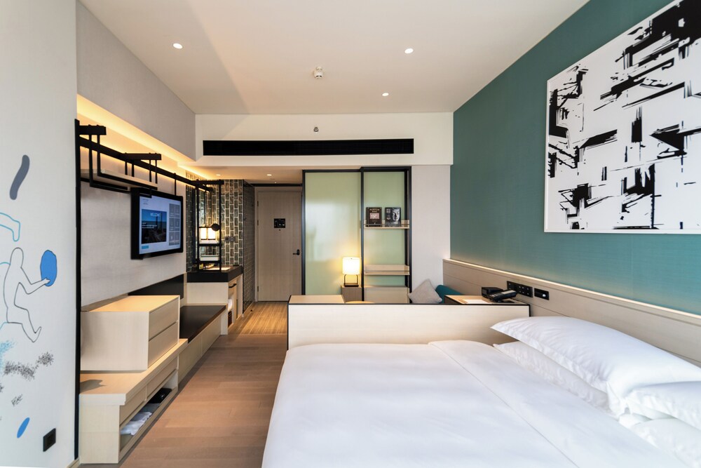 HABITAT, KING BED, MACAU VIEW